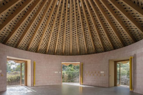 Atelier-Senzu-Le-Vau-Pavilion-Architectural-Review-Rammed-Earth-School-Paris6-1-492x328.jpg