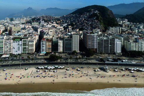 copacabana_roberto_burle_marx_brazil_ar_public_architectural_review_finotti_8-492x328.jpg