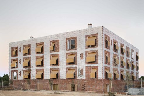 Eivissa-76_08014_arquitectura_architectural_review_emerging_-featured-492x328.jpg