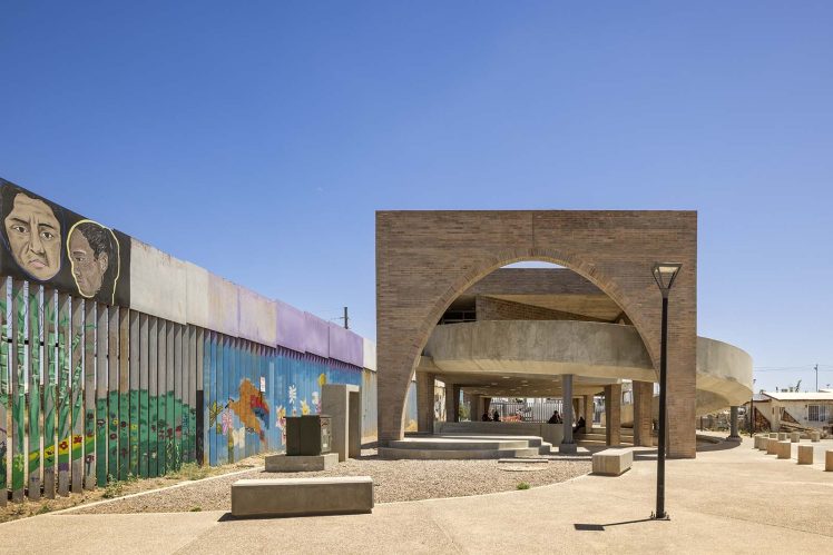 FernandaCanales_Biblioteca_0845_ar_public_architectural_review_-748x499.jpg