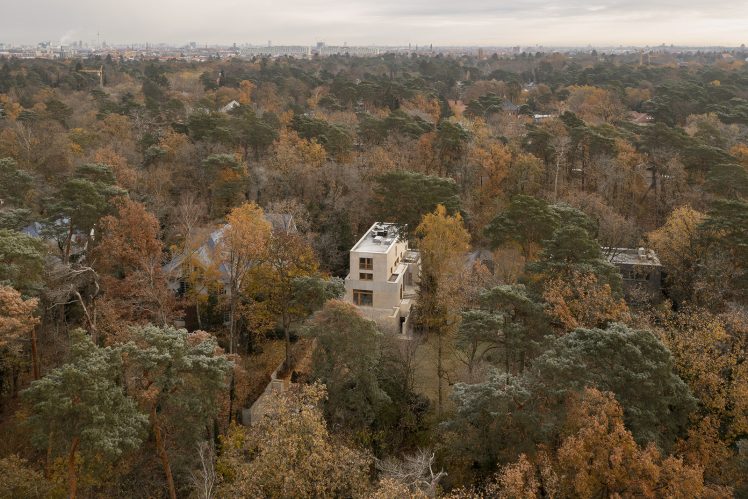 Fohlenweg-OSullivan-Skoufoglou-Architectural-Review1-748x499.jpg