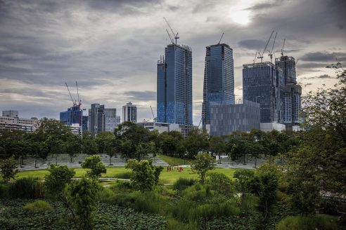 LaurenDeCicca_BenjakittiPark_01_benjakitti_park_bangkok_architectural_review_ar_sports_-492x328.jpg