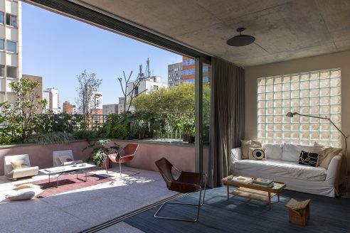 RADDAR-Itu-house-Sao-Paulo-Architectural-Review7-492x328.jpg