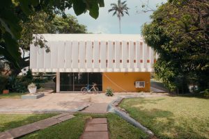Tropical-Modernism-Architectural-Review-film-still-knust-300x200.jpg