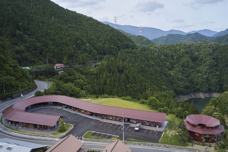 ZeroWasteCenter_054_architectural_review_energy_-748x499.jpg